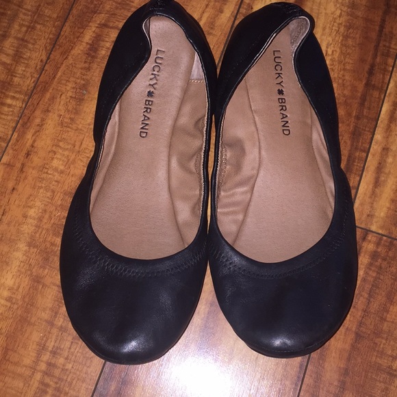 Lucky Brand size 9 black leather like New - Picture 2 of 6